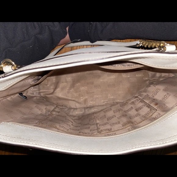 Michael Kors Purse tote - Picture 6 of 6